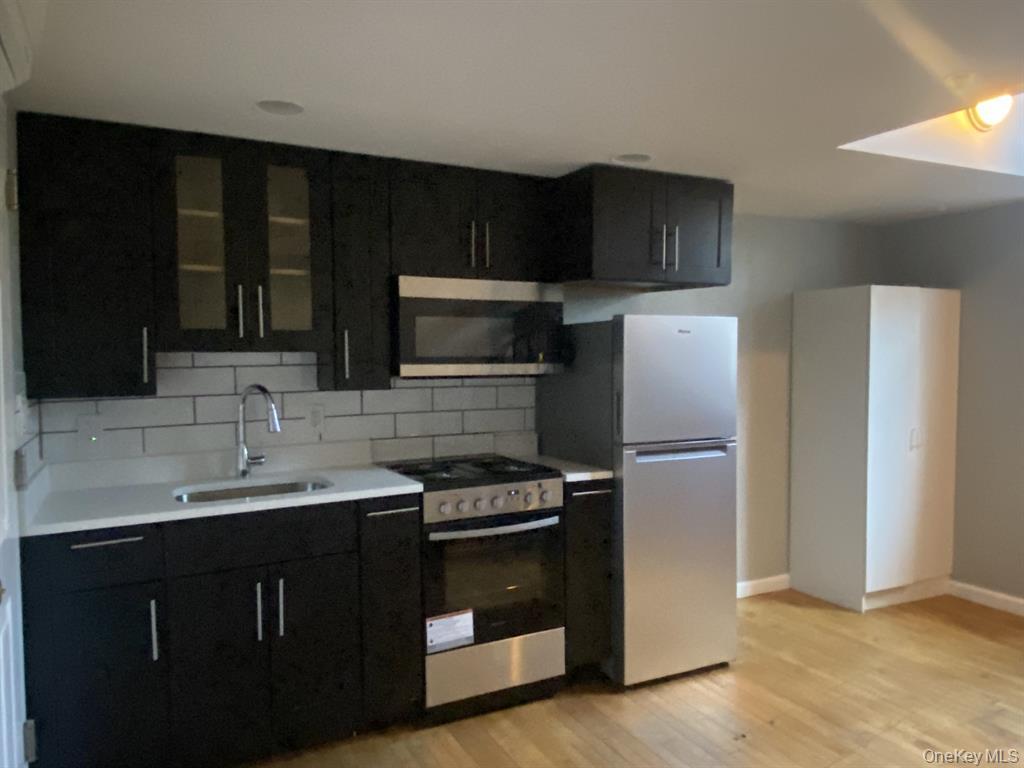 Photo 1 of 14 — 94 4th Avenue 203, Bay Shore, NY 11706
