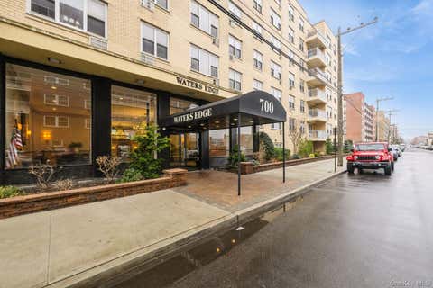 Homes For Sale - 700 Shore Road #4O<br/> Long Beach, NY 11561