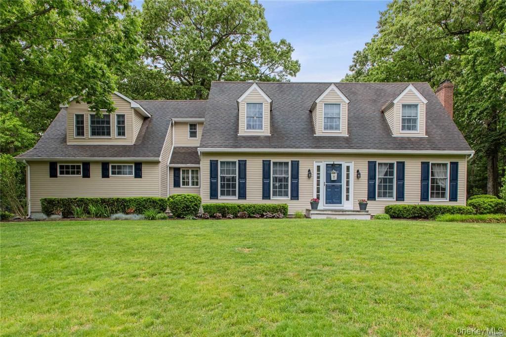 Photo of 4 Carol Court, Mount Sinai, NY 11766 (MLS # 993829)