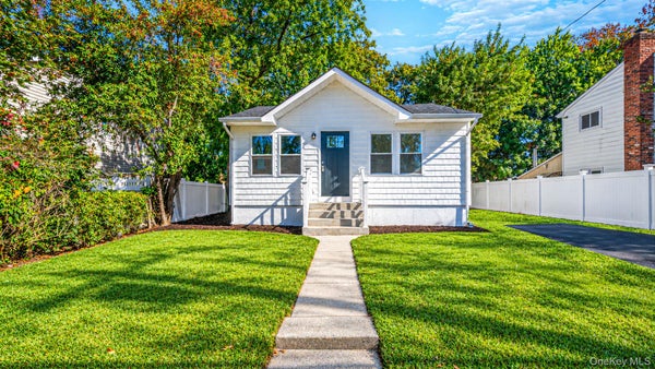 340 N INDIANA AVE, LINDENHURST, NY 11757 - Image 112f262aa9136b57dfa042b7efcc7c26/1513413106
