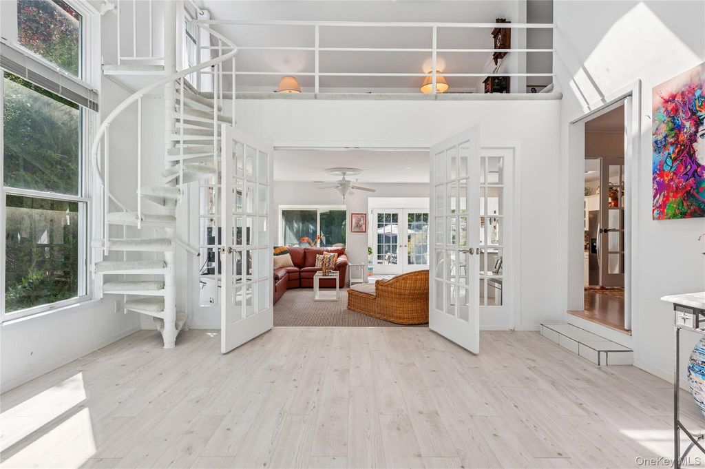 Photo of 35 Halsey Road, Remsenburg, NY 11960 (MLS # 966039)