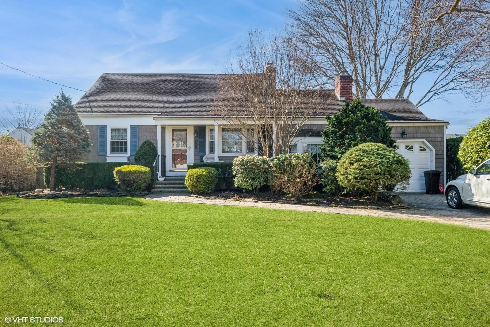 3536 Carrollton Avenue, Wantagh, New York image 1