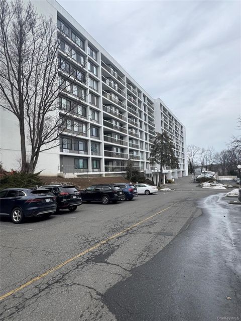Condo For Sale - 500 High Point Drive #506<br/> Hartsdale, NY 10530