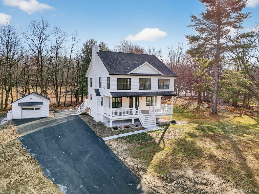 Photo of 11 Appleblossom Lane, Hopewell Junction, NY 12533 (MLS # 945744)