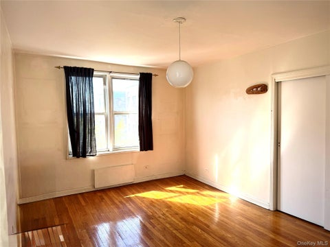 Homes For Sale - 9002 63rd Drive #5C<br/> Queens County, Rego Park, NY 11374