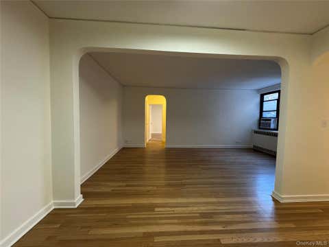 Homes For Sale - 6735 Yellowstone Boulevard #3R<br/> Forest Hills, NY 11375