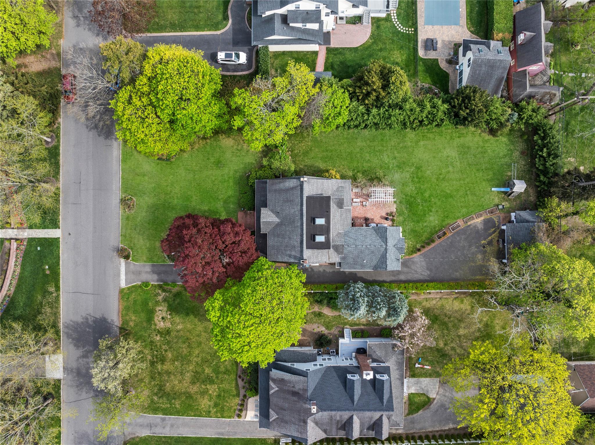 147 S Windsor Avenue, Brightwaters, New York image 33