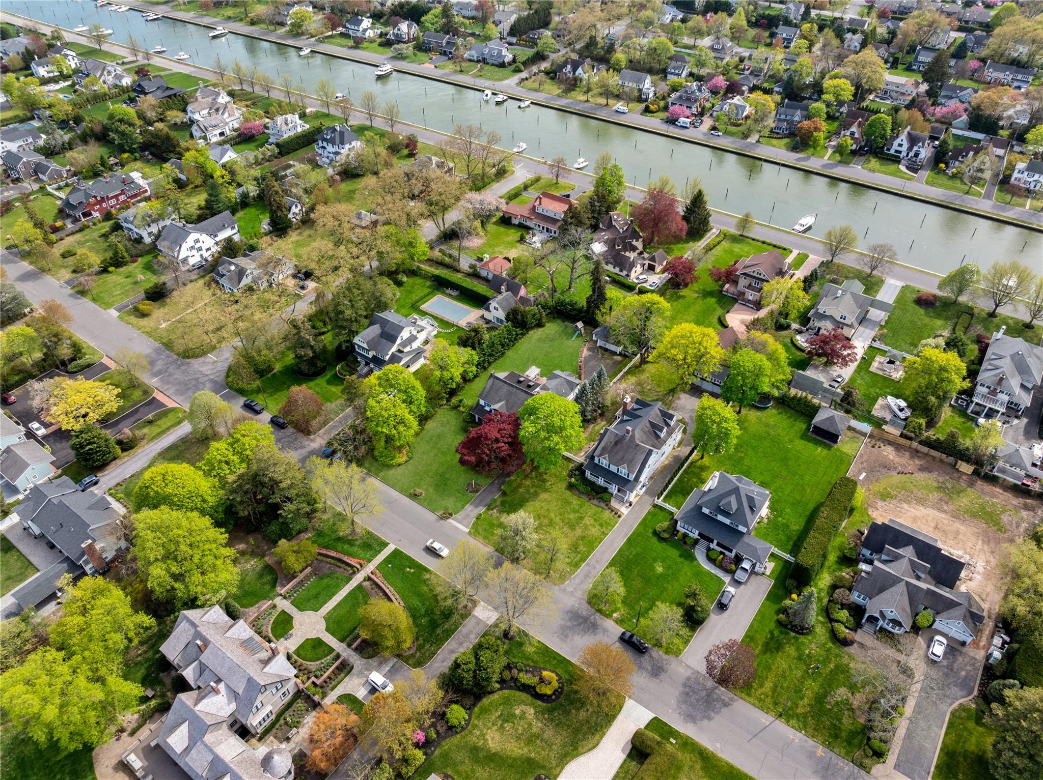 147 S Windsor Avenue, Brightwaters, New York image 35