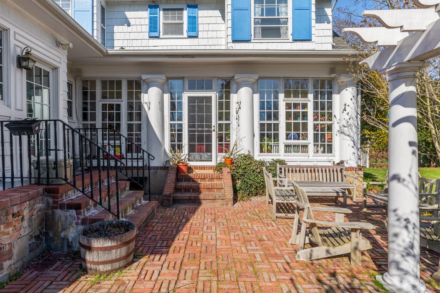 147 S Windsor Avenue, Brightwaters, New York image 30