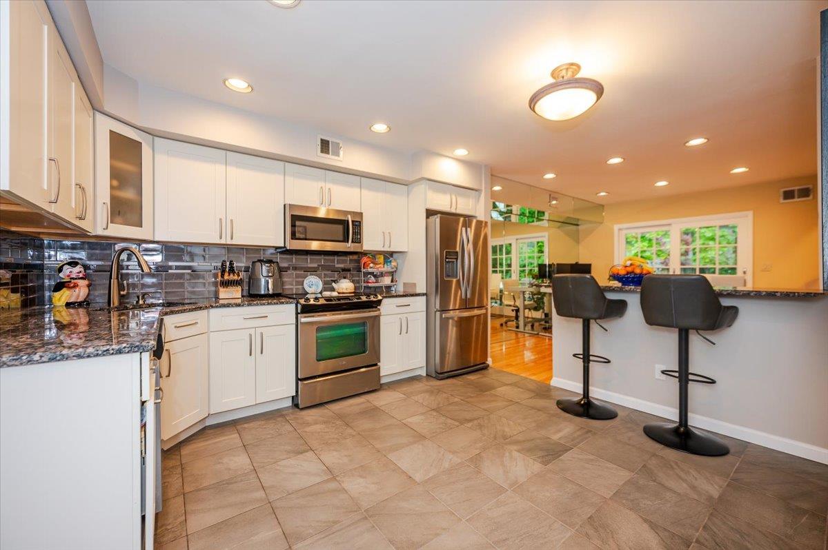 121 Terrace Court #121, Woodbury, New York image 5