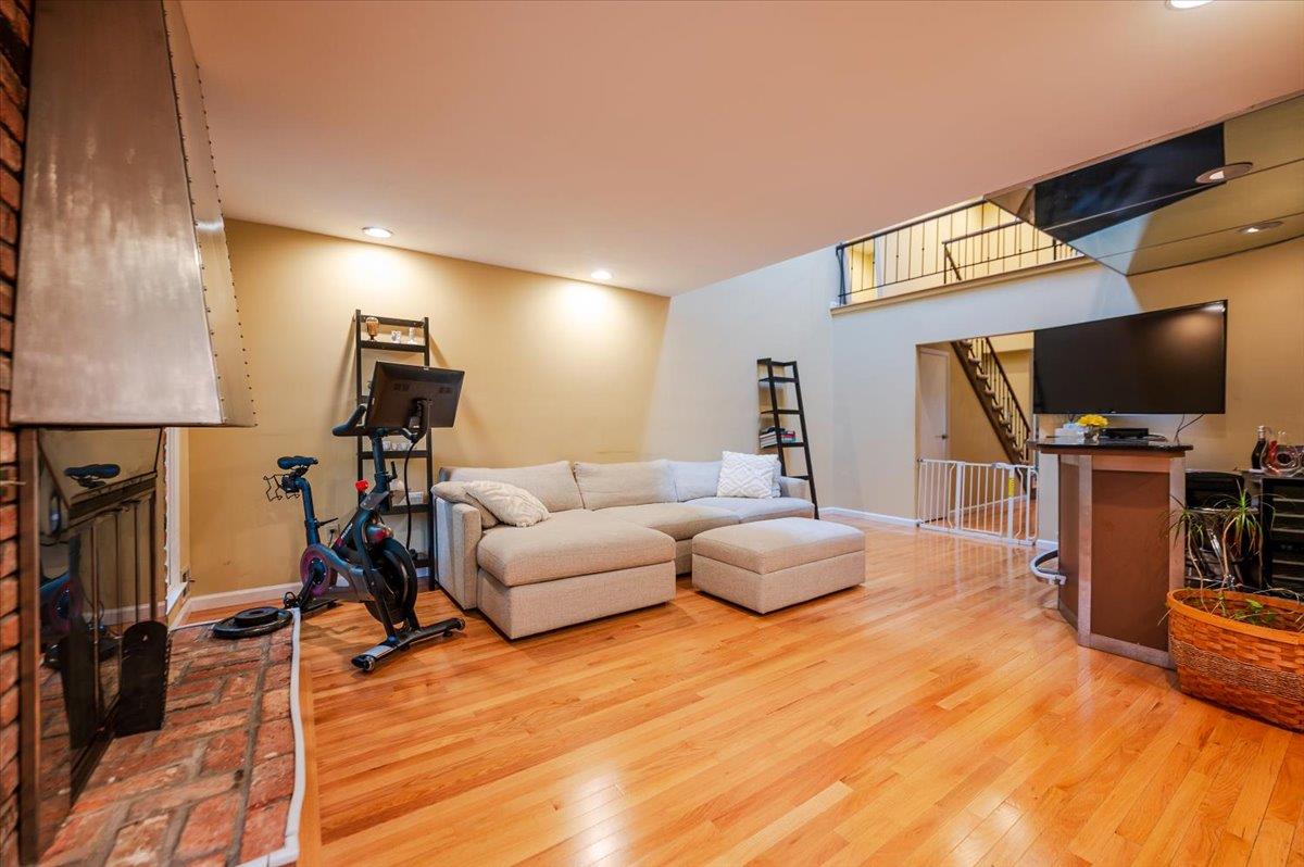 121 Terrace Court #121, Woodbury, New York image 4