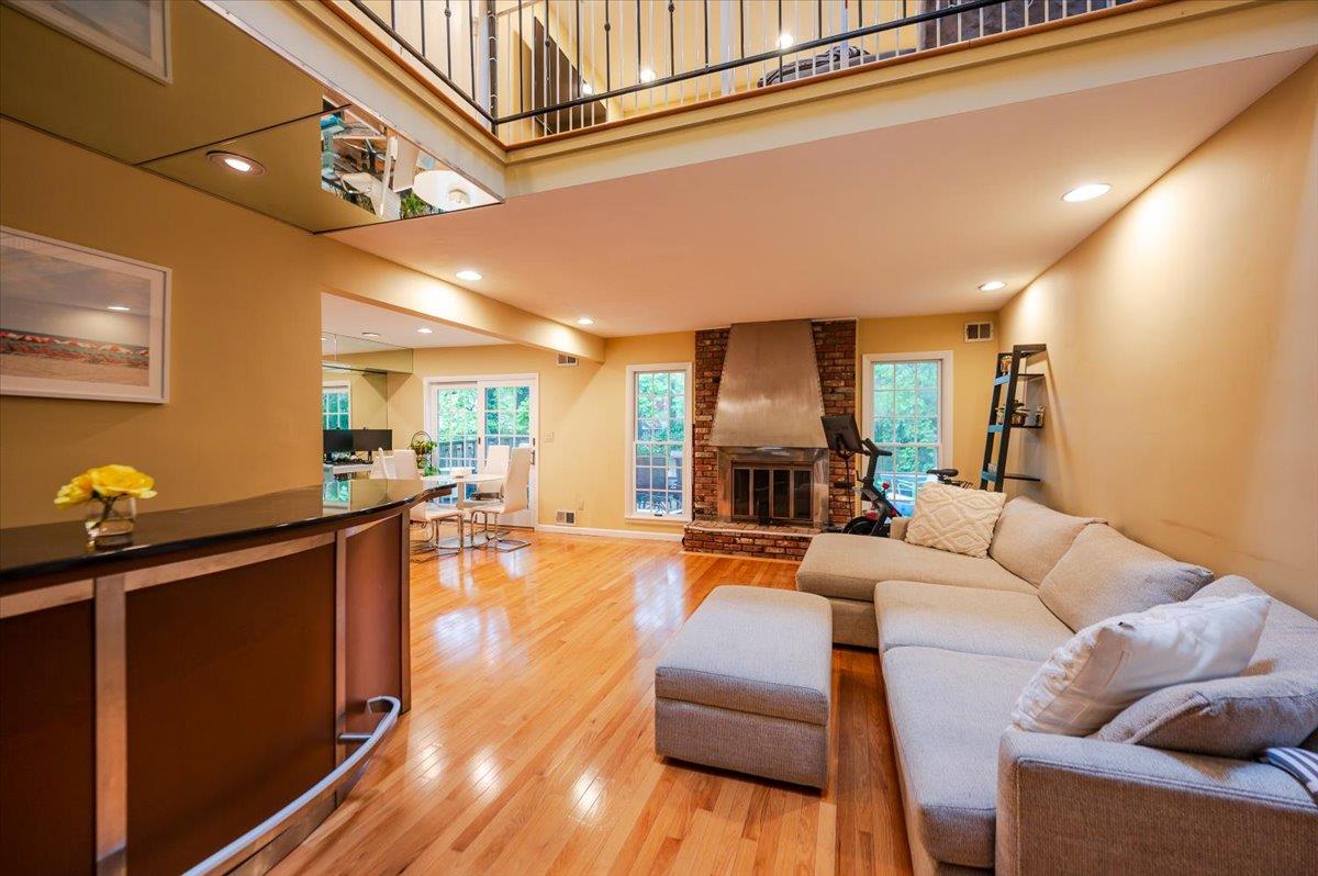 121 Terrace Court #121, Woodbury, New York image 3
