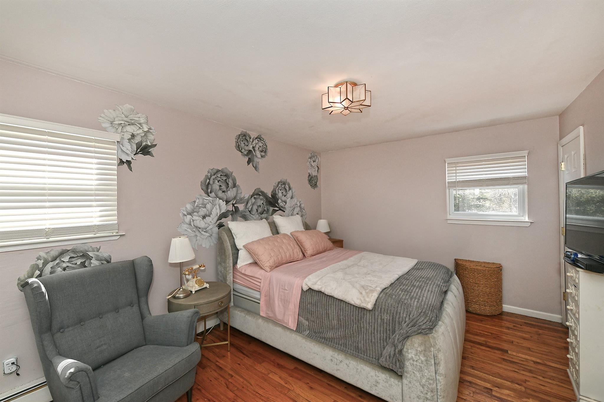 28 Merle Place, Deer Park, New York image 11