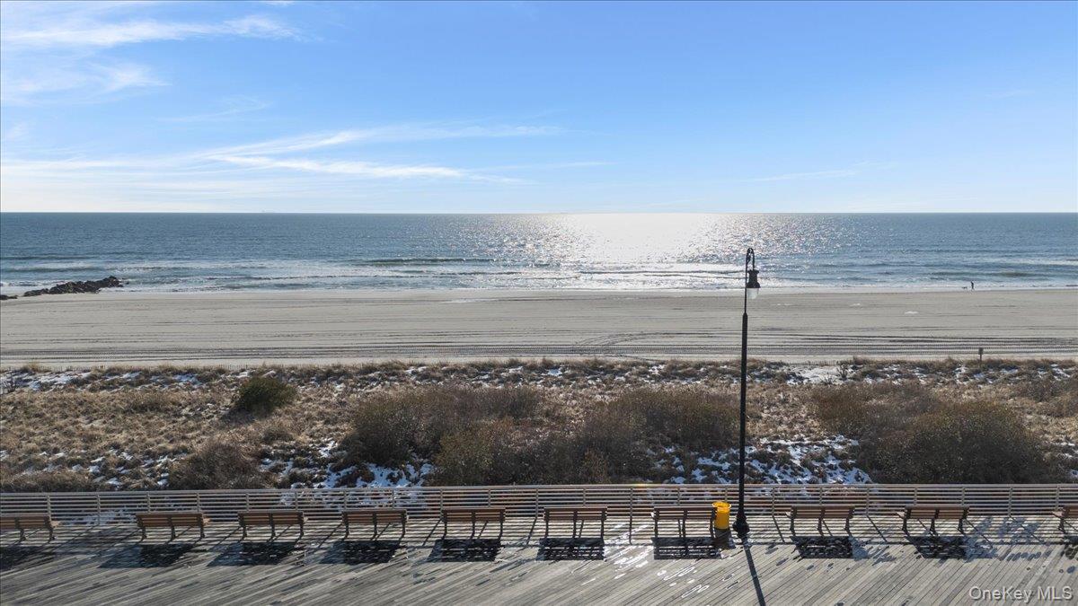 Long Beach, New York 11561, United States, 3 Bedrooms Bedrooms, ,2 BathroomsBathrooms,Residential,Active,257346