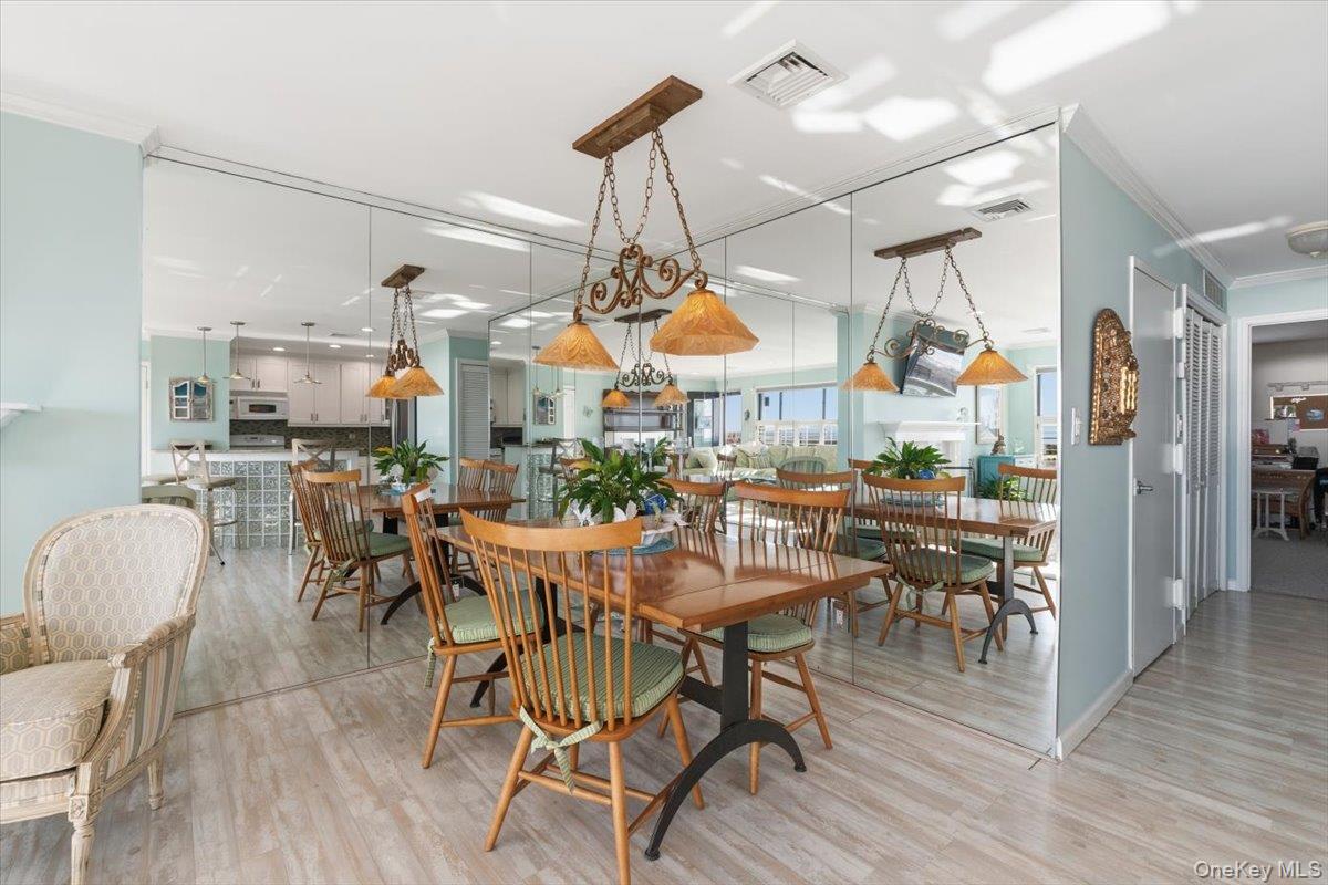 Long Beach, New York 11561, United States, 3 Bedrooms Bedrooms, ,2 BathroomsBathrooms,Residential,Active,257346