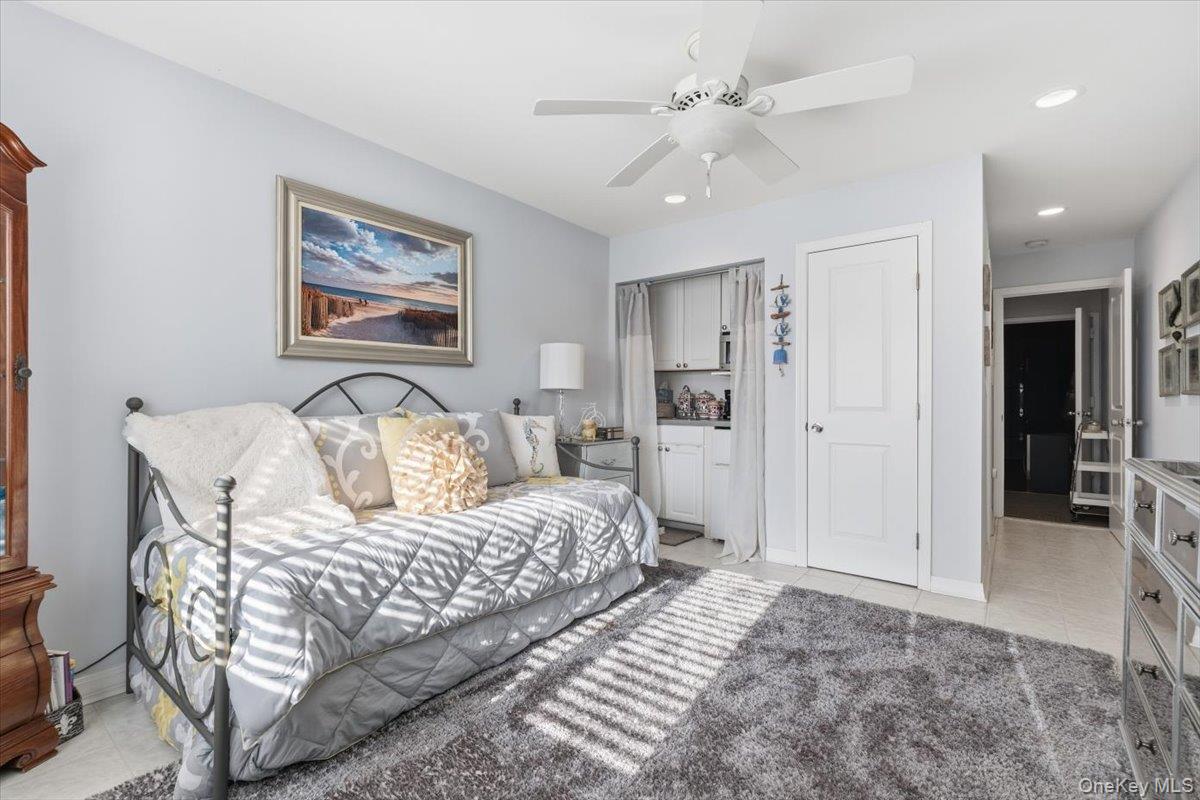 Long Beach, New York 11561, United States, 3 Bedrooms Bedrooms, ,2 BathroomsBathrooms,Residential,Active,257346