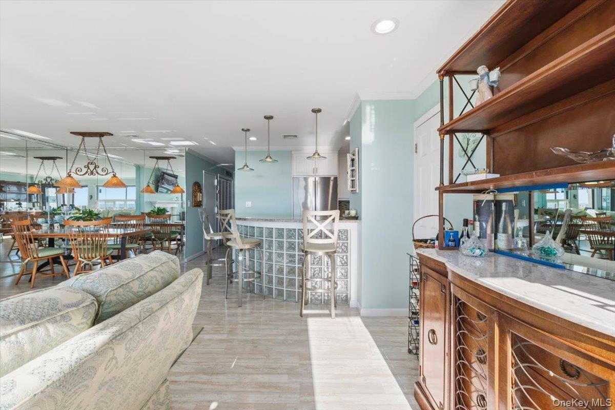 Long Beach, New York 11561, United States, 3 Bedrooms Bedrooms, ,2 BathroomsBathrooms,Residential,Active,257346