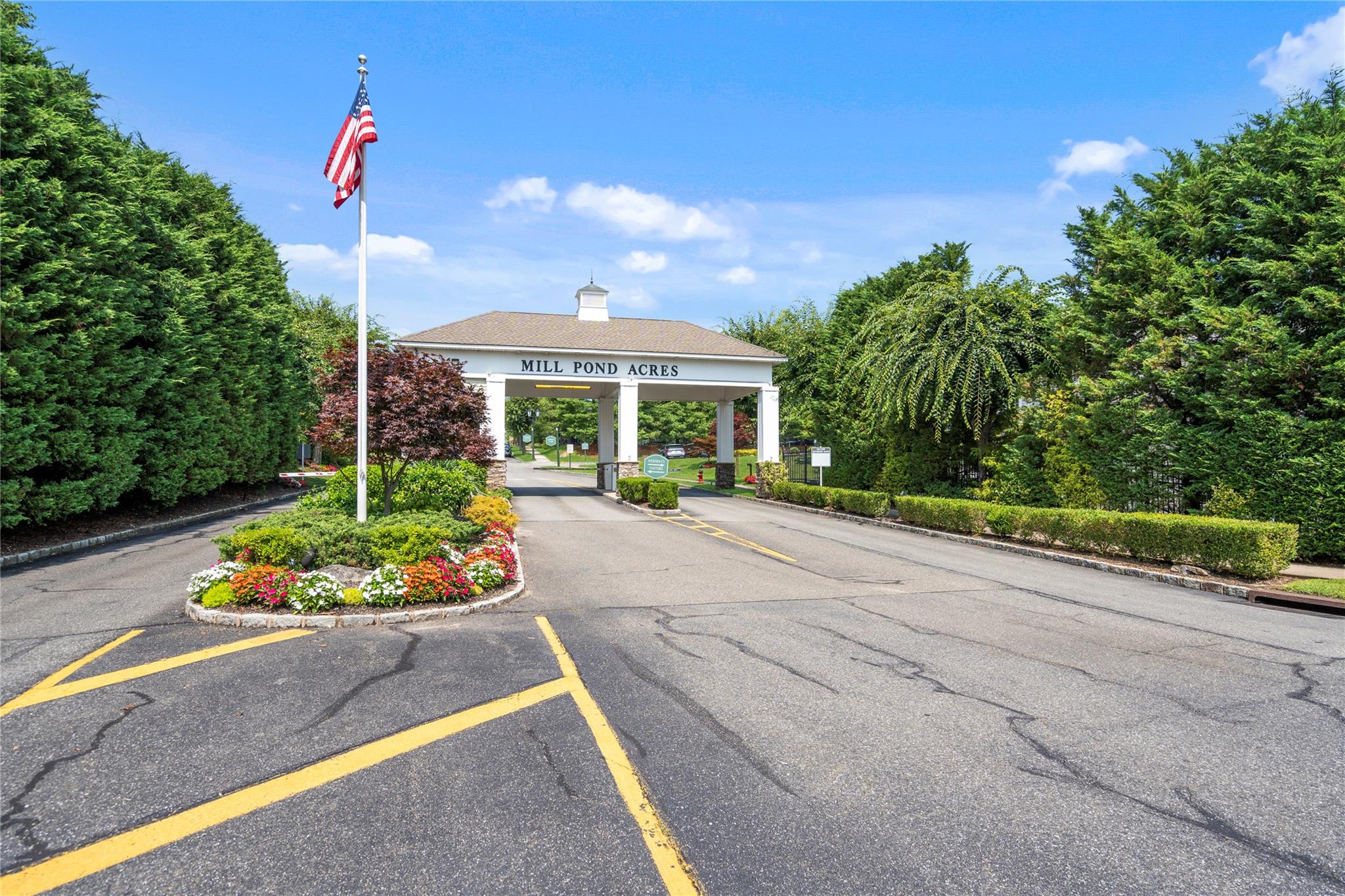 218 Miro Place, Port Washington, New York image 1