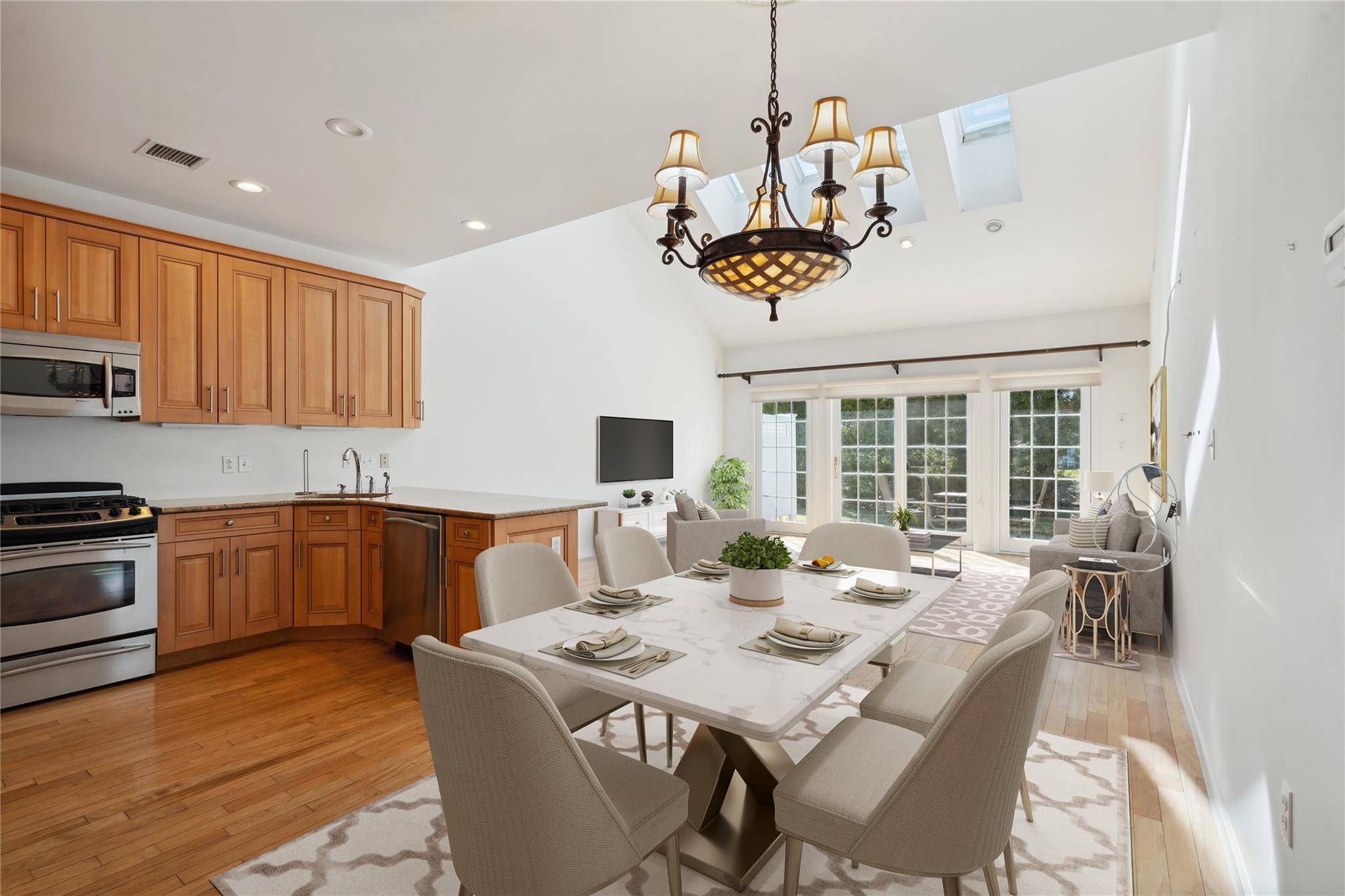218 Miro Place, Port Washington, New York image 16