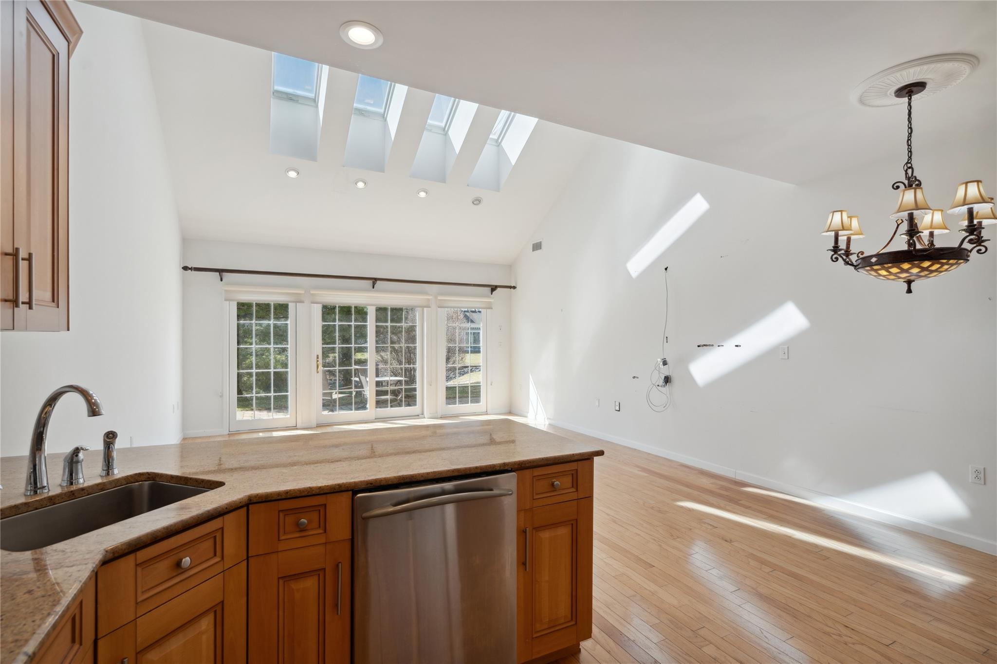 218 Miro Place, Port Washington, New York image 10