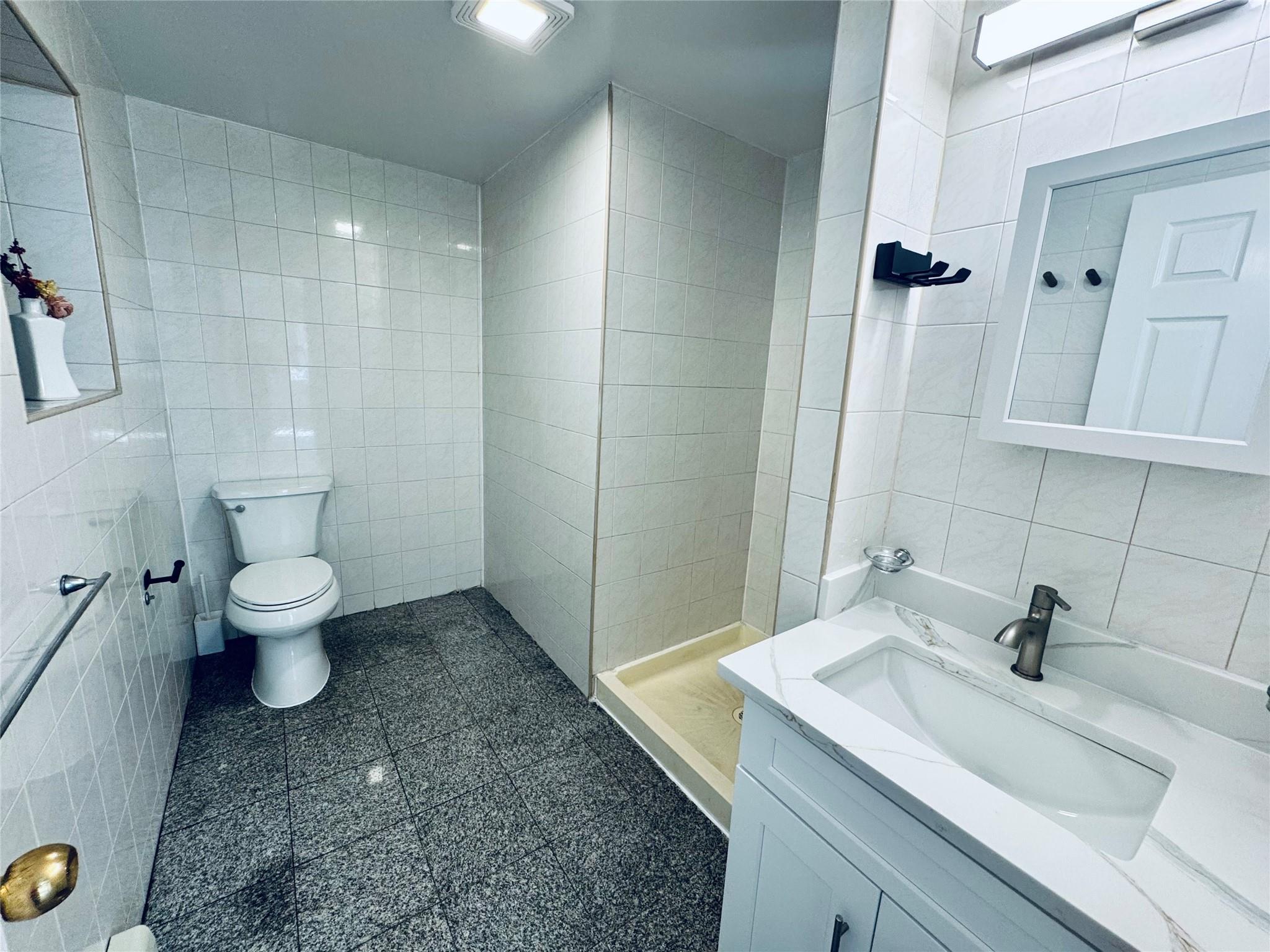 132-49 41 Road #2A, Flushing, New York image 12