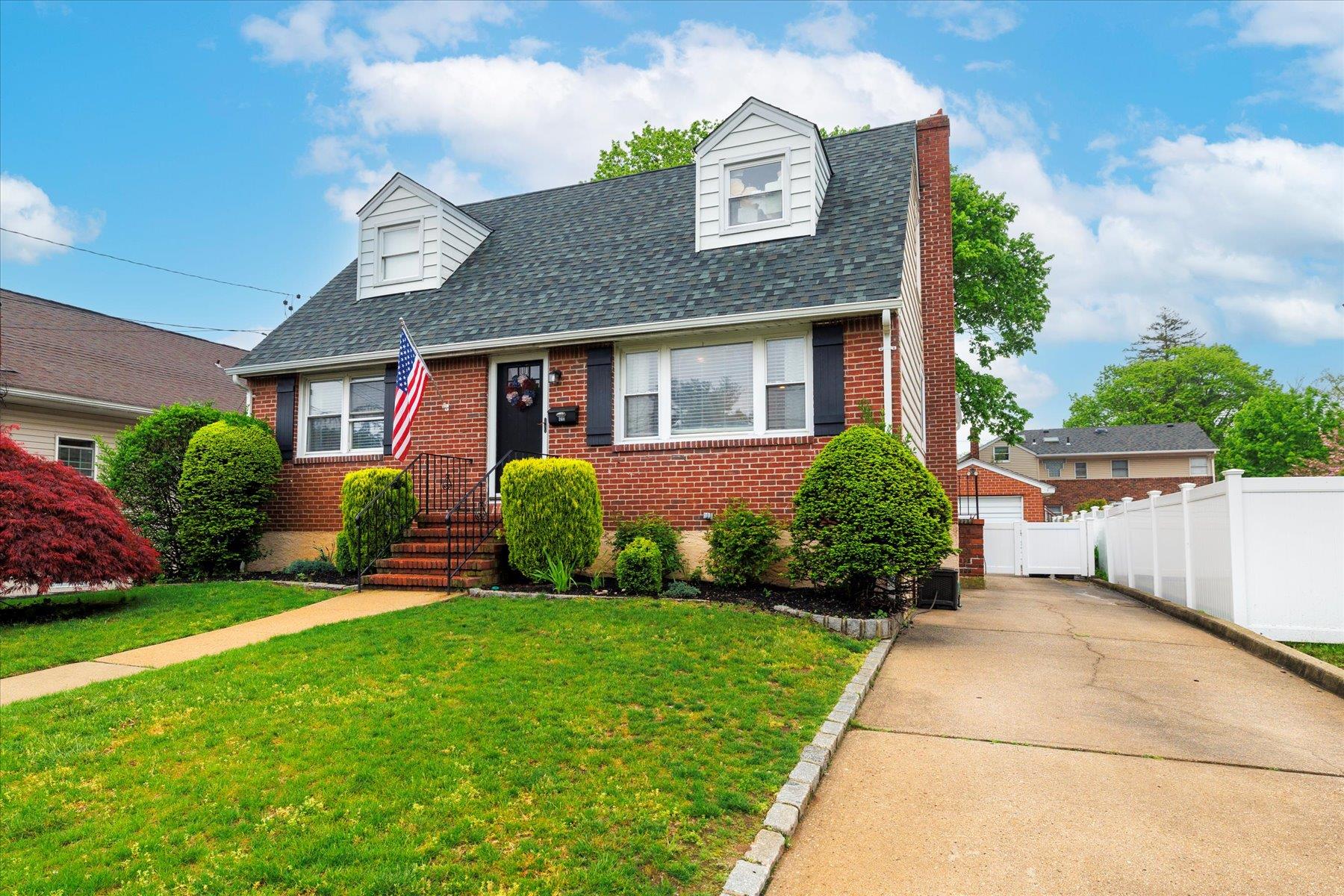 2611 Kenny Avenue, Merrick, New York image 1