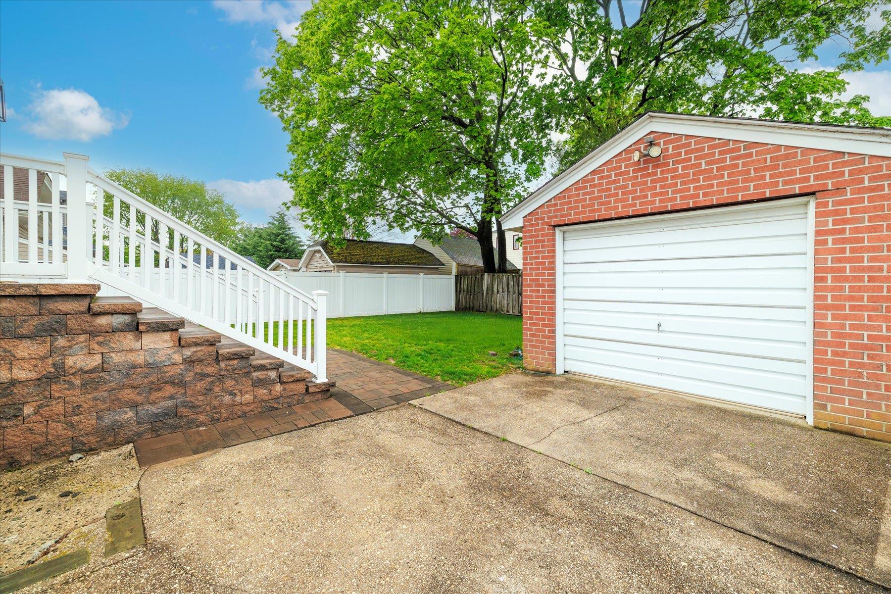 2611 Kenny Avenue, Merrick, New York image 20