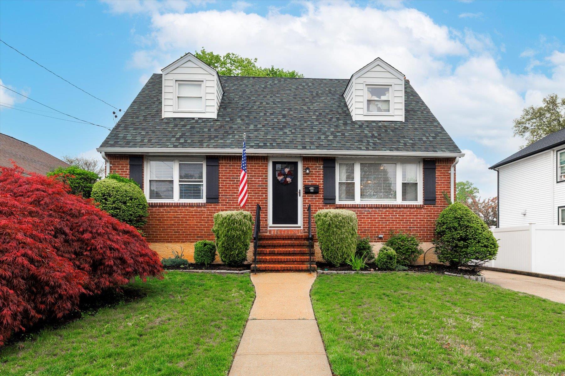 2611 Kenny Avenue, Merrick, New York image 3