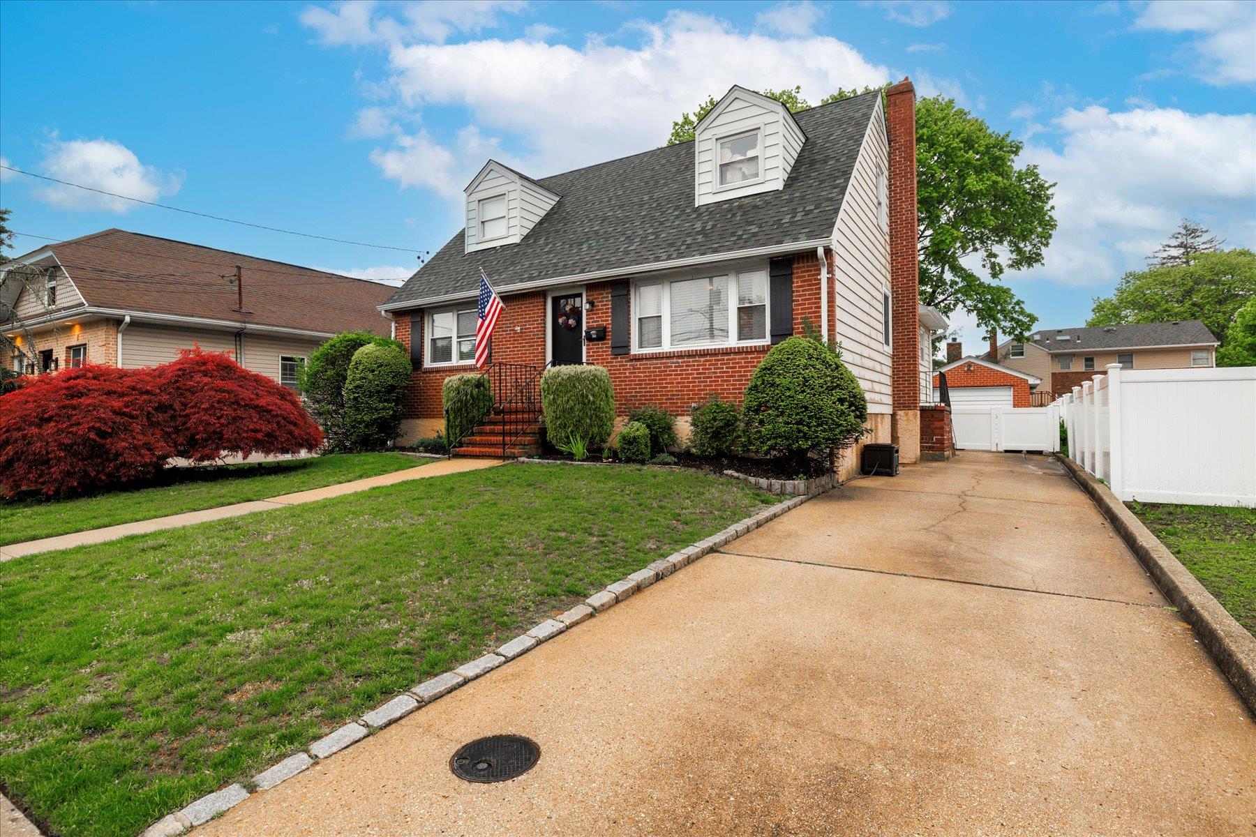 2611 Kenny Avenue, Merrick, New York image 2