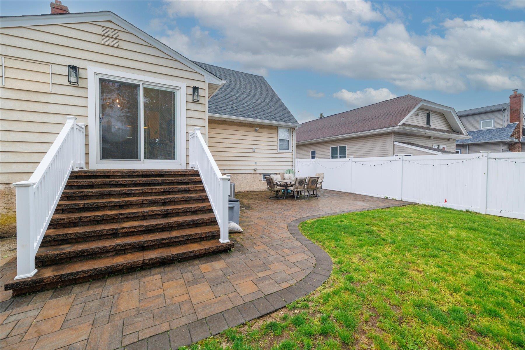 2611 Kenny Avenue, Merrick, New York image 21