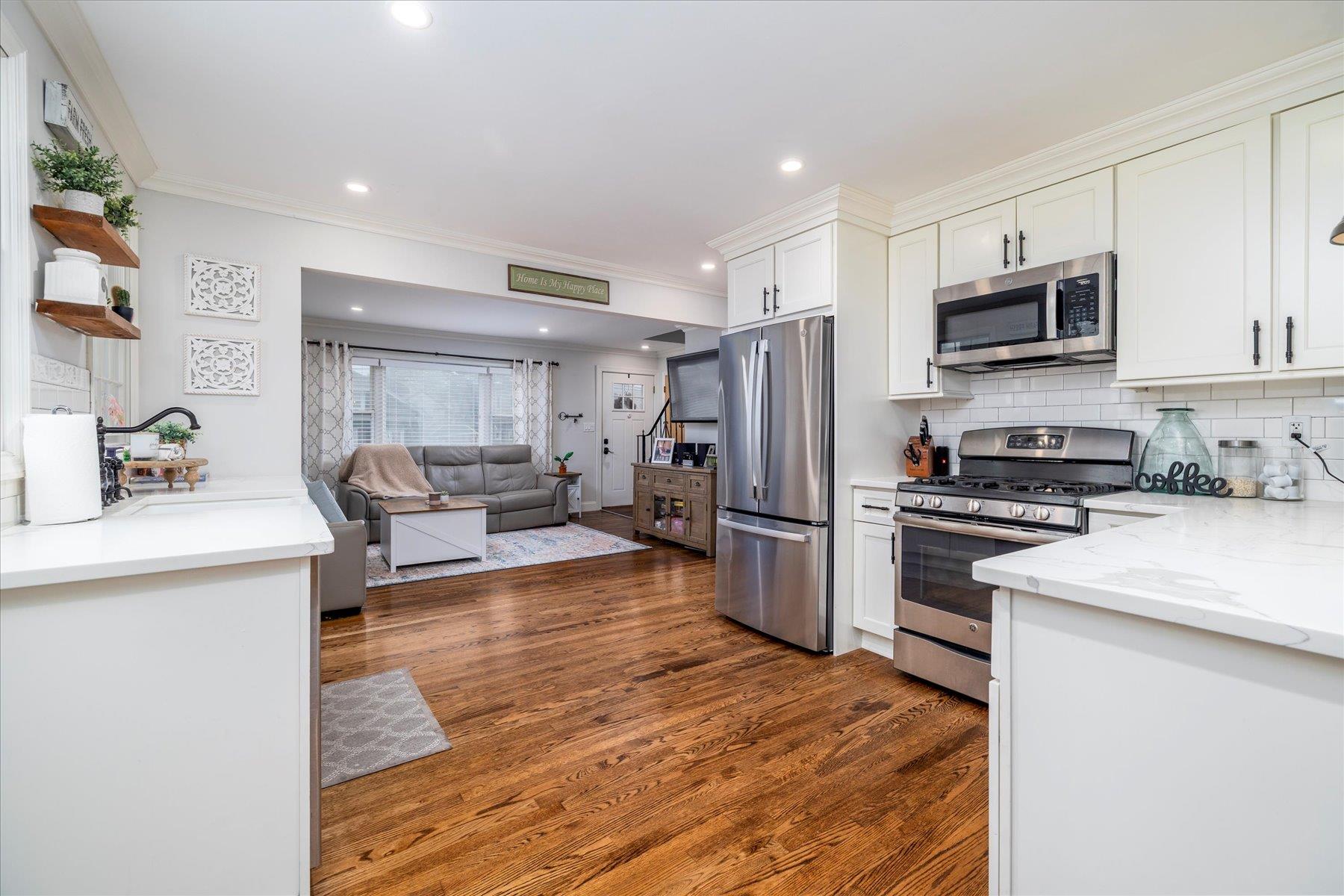 2611 Kenny Avenue, Merrick, New York image 11
