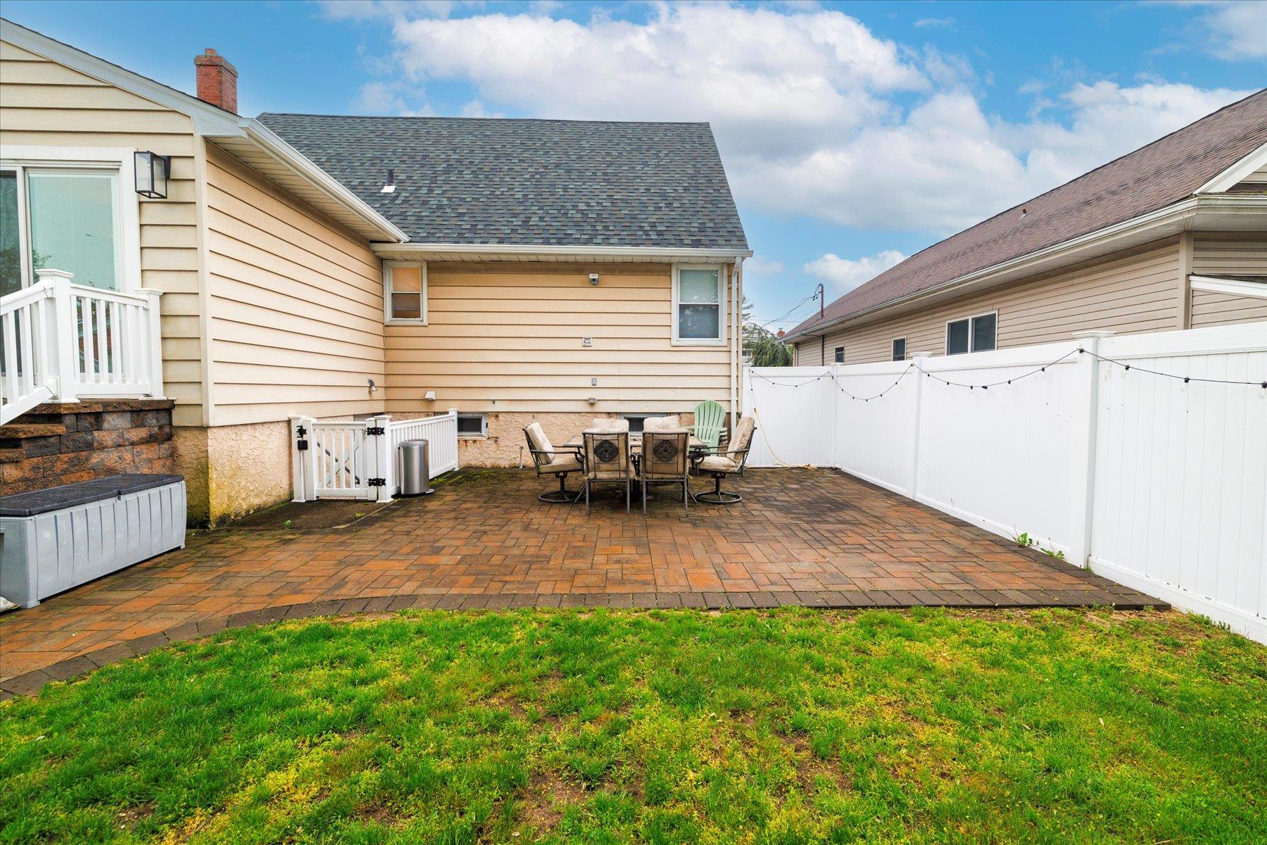 2611 Kenny Avenue, Merrick, New York image 23