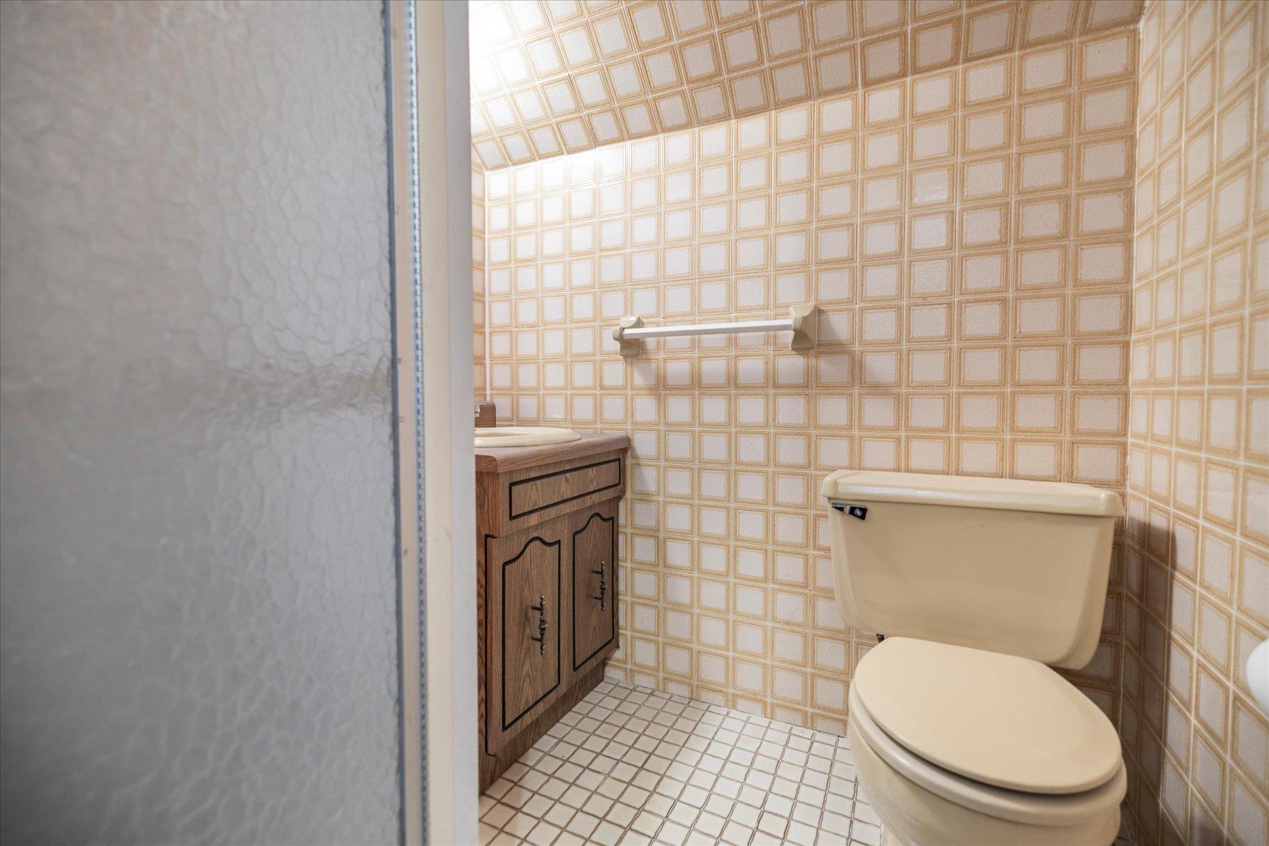 2611 Kenny Avenue, Merrick, New York image 19