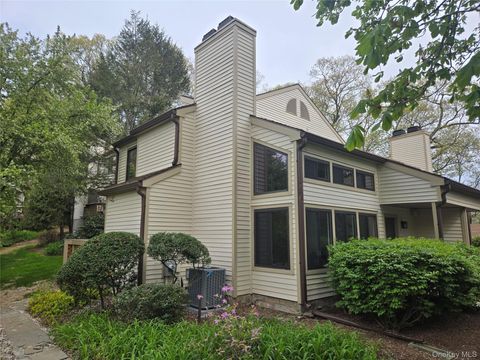 Condo For Sale - 23 Pheasant Run<br/> Westchester County, Millwood, NY 10546