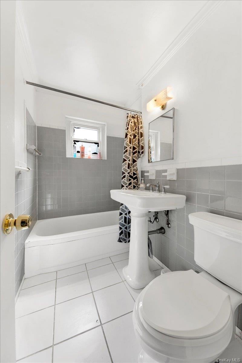 1879 Crompond Road G-10