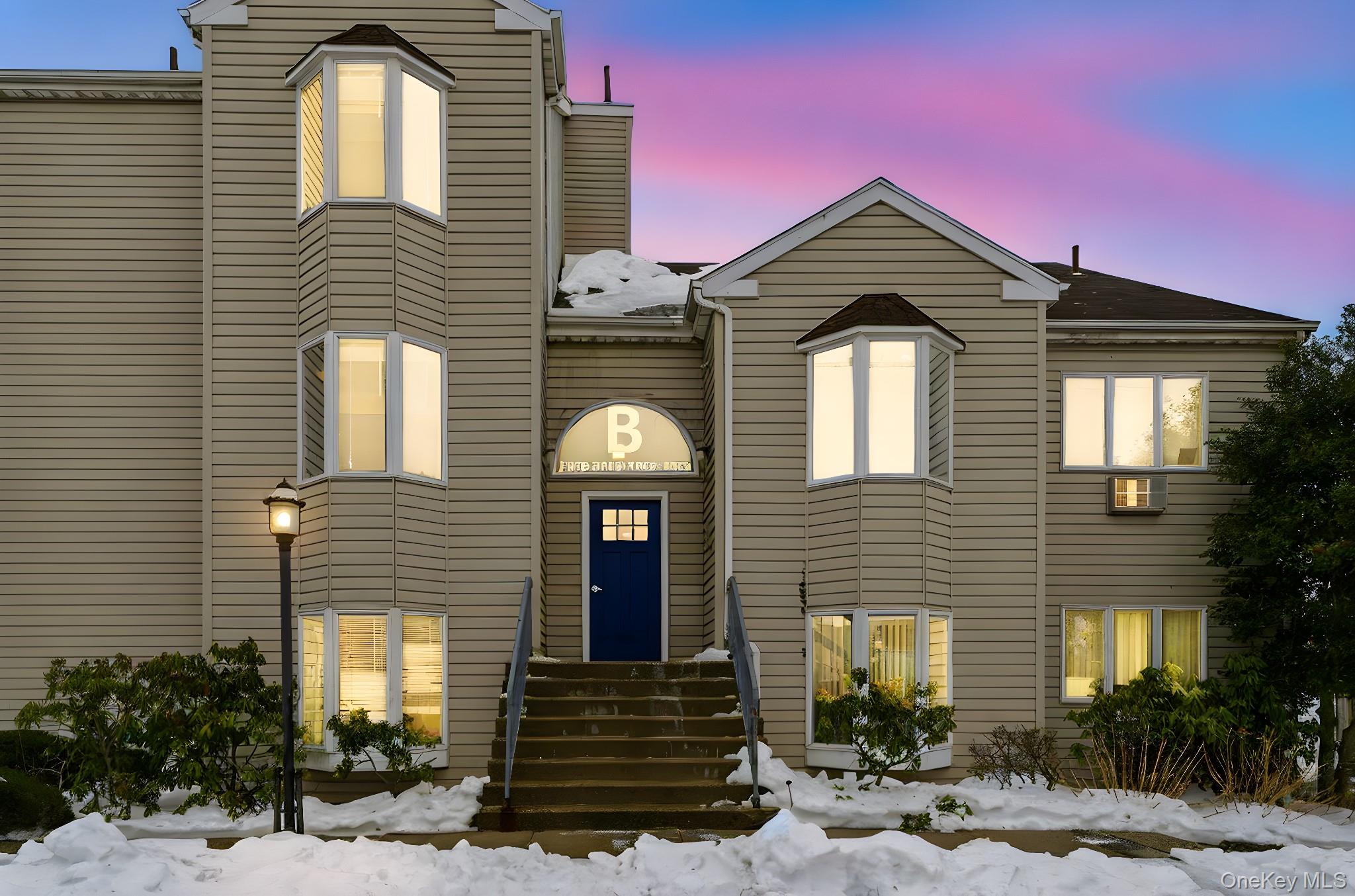 152 Tier Street 206B