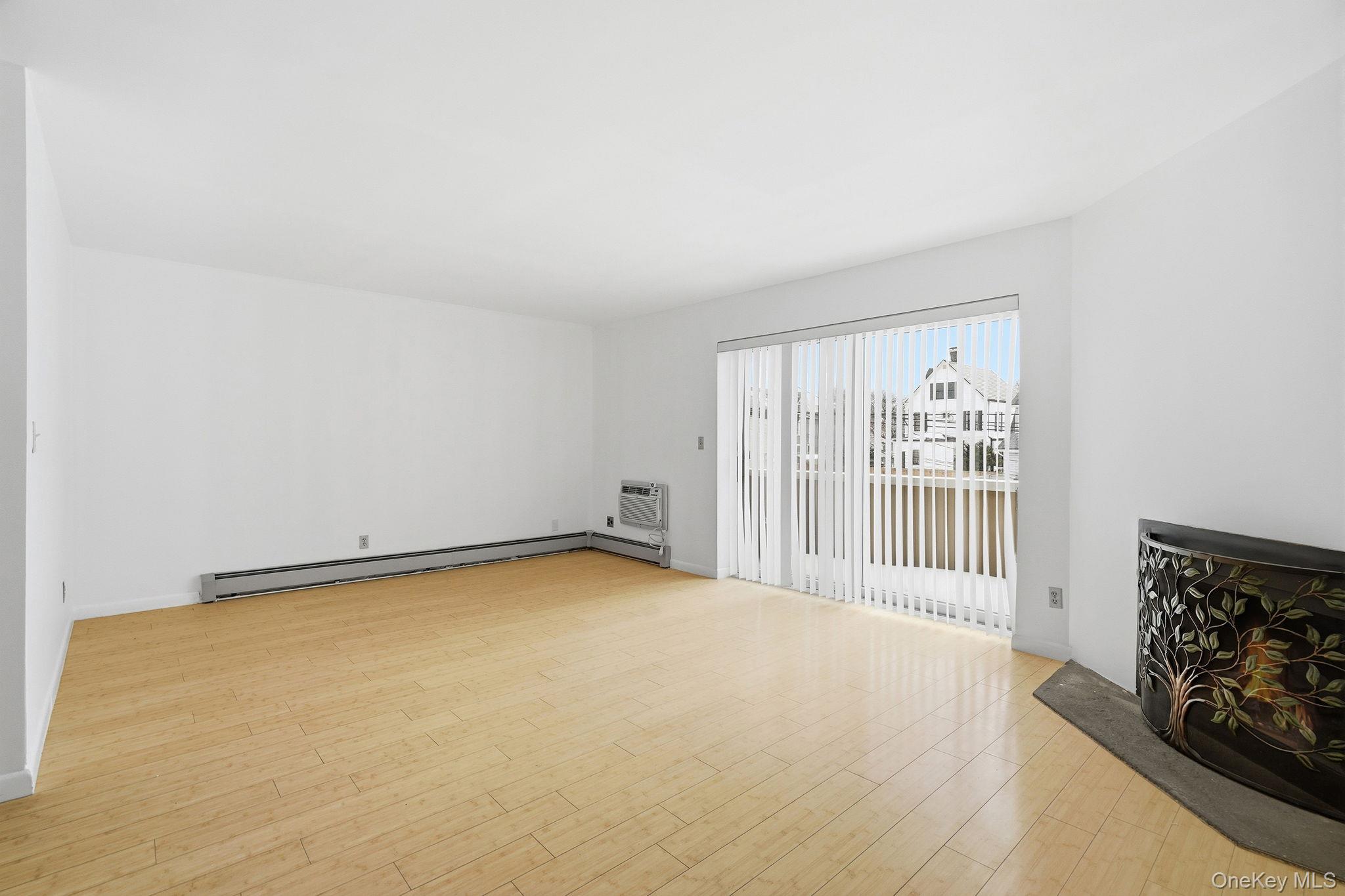 152 Tier Street 206B