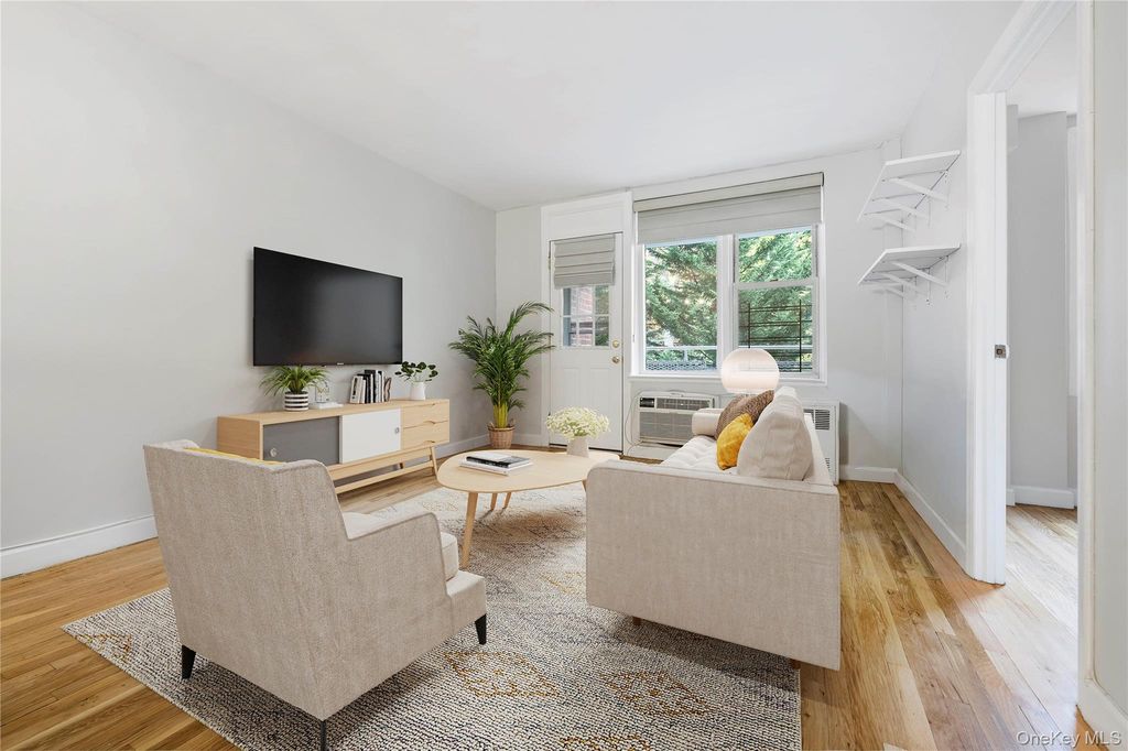 Photo of 2750 Johnson Avenue #7G, Bronx, NY 10463 (MLS # 939370)