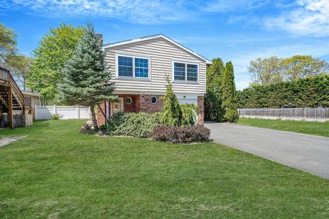 156 Maple Street Medford NY 11763