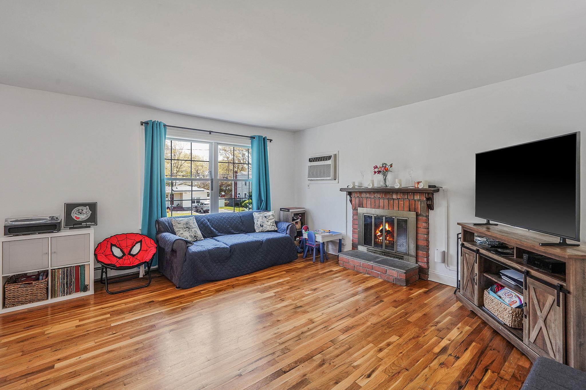 156 Maple Street, Medford, New York image 16
