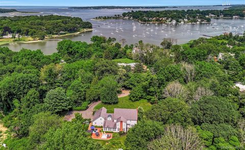 27 Van Wyck Lane Lloyd Harbor NY 11743