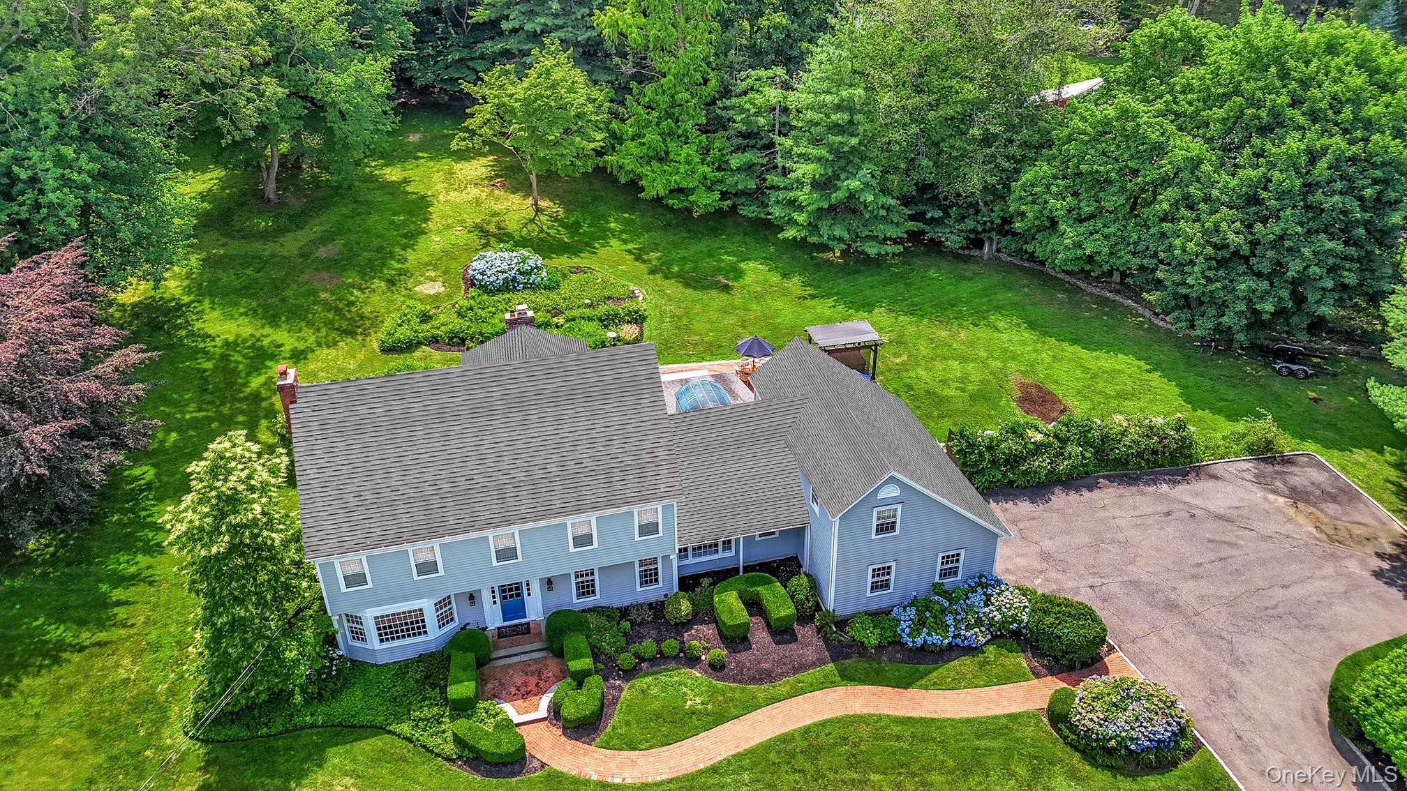 27 Van Wyck Lane