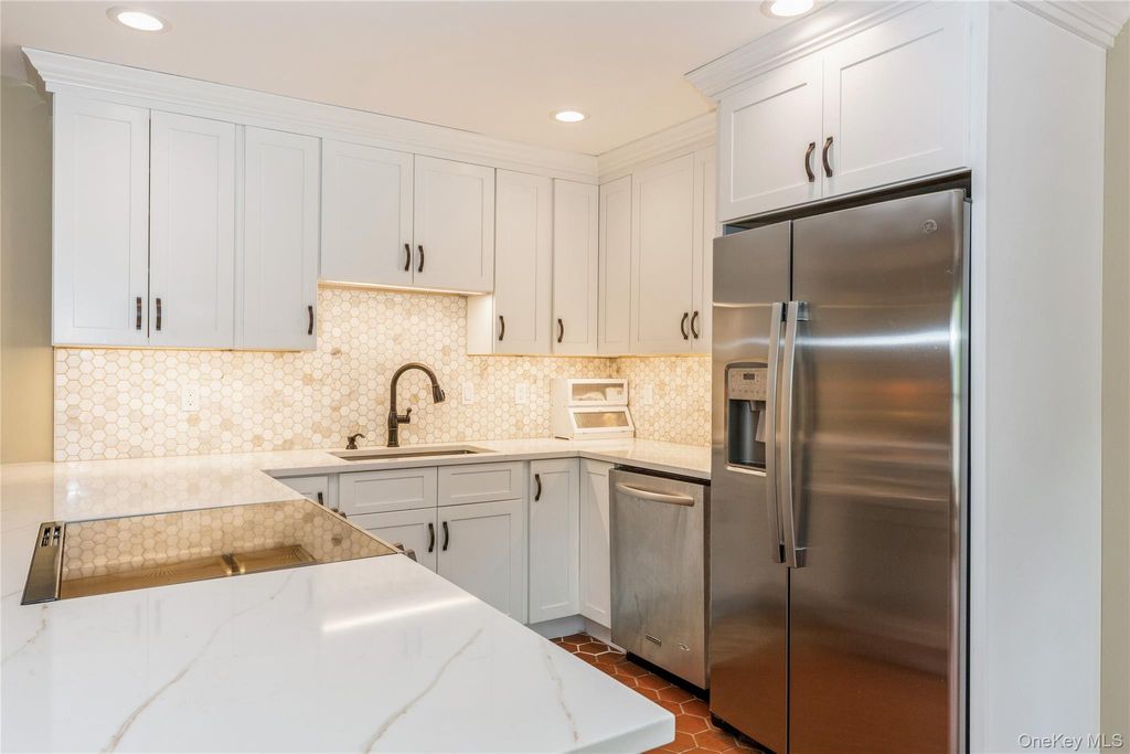 Photo of 32 Lower Cross Rd, Shoreham, NY 11786 (MLS # 979875)