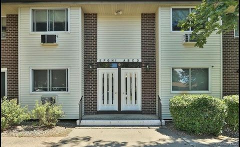 Condo For Sale - 9G Blue Hill Commons Drive<br/> Orangeburg, NY 10962