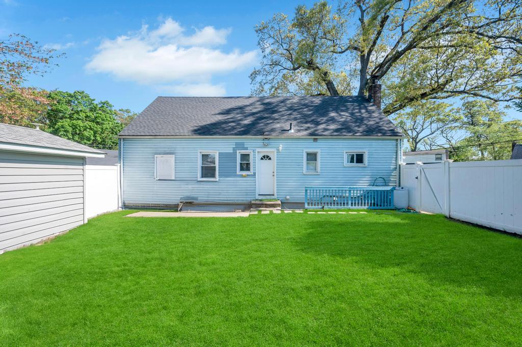 805 Northgate Drive, Uniondale, New York image 25