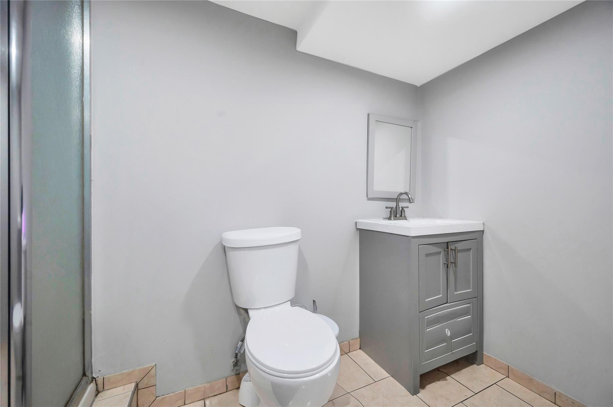 805 Northgate Drive, Uniondale, New York image 18