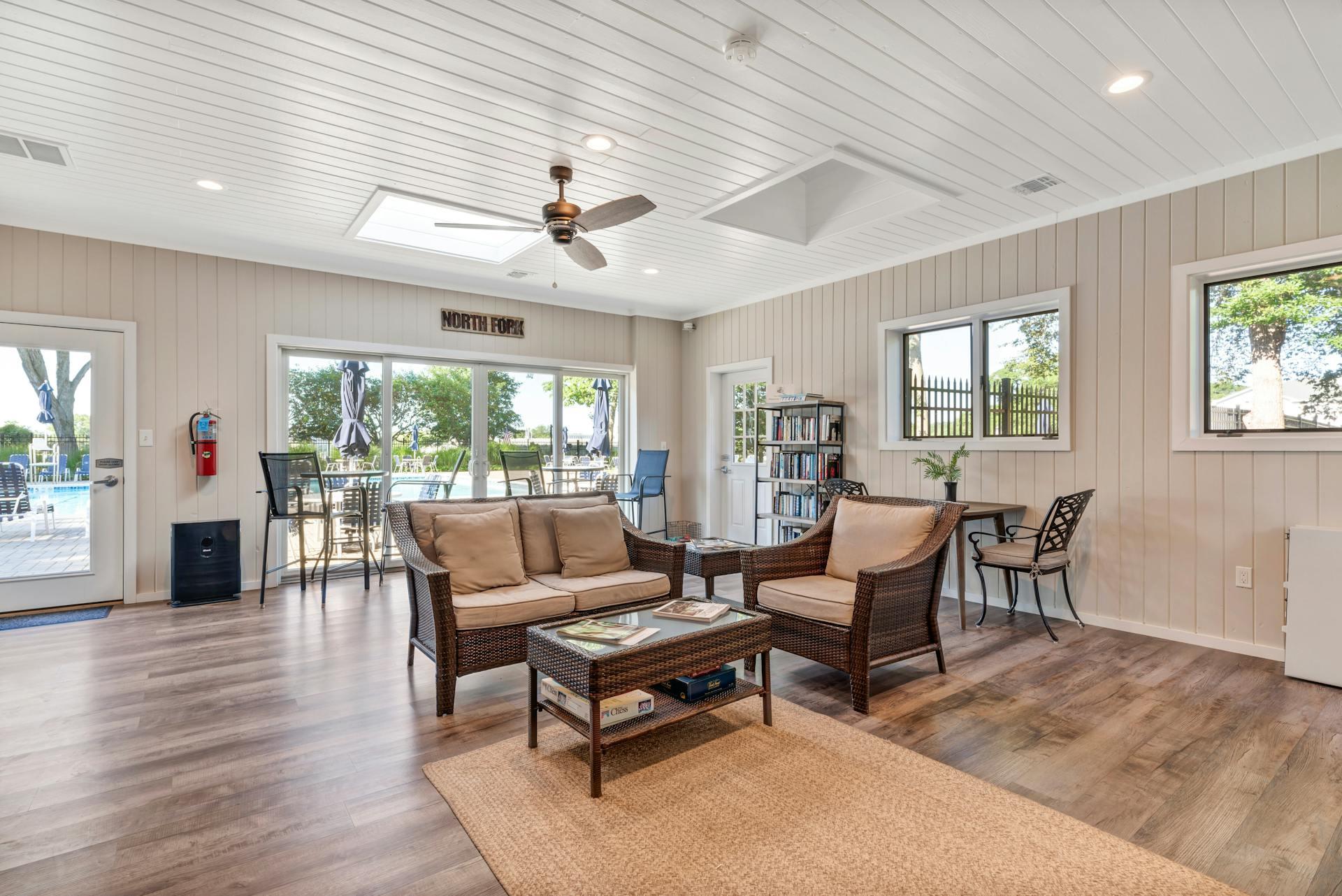 1701 Bluffs Drive, Baiting Hollow, Florida image 23