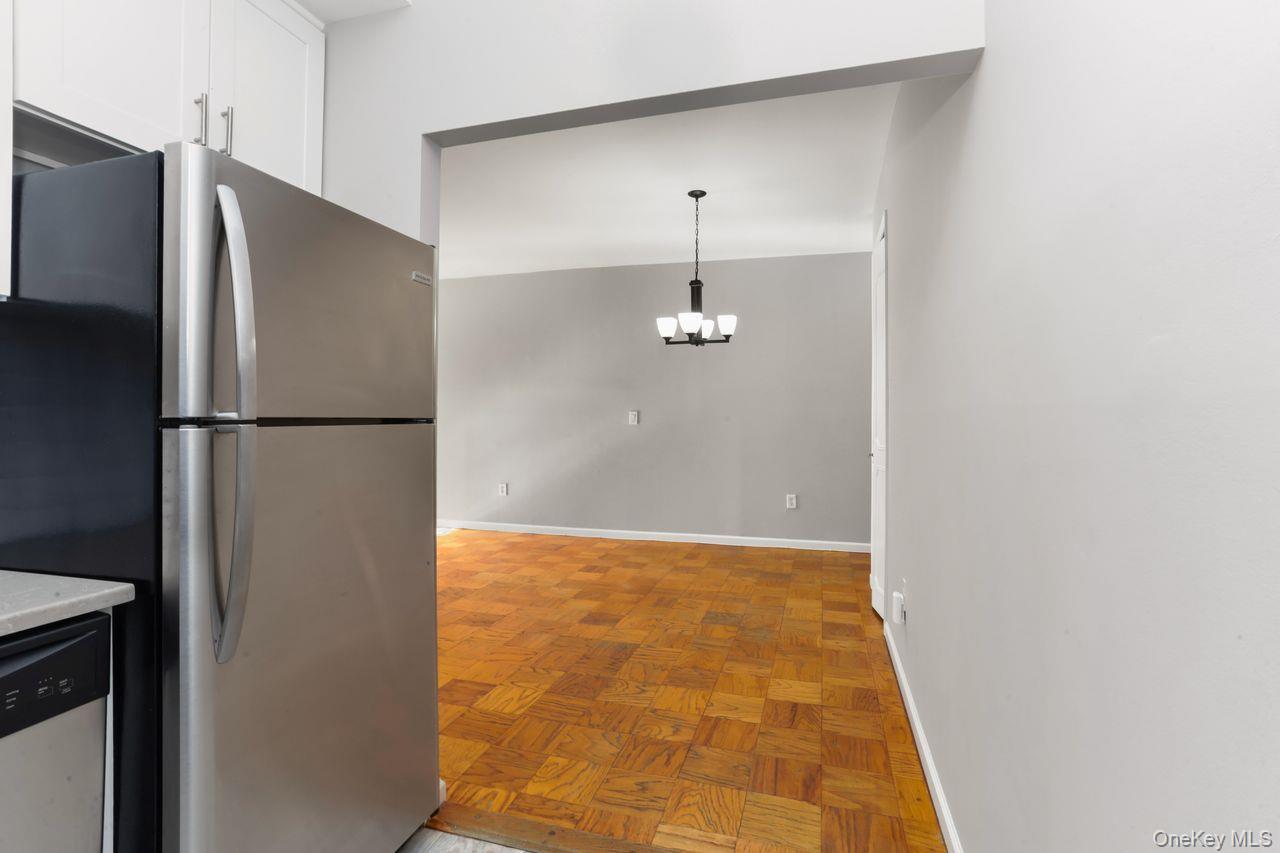 50 Barker Street 238