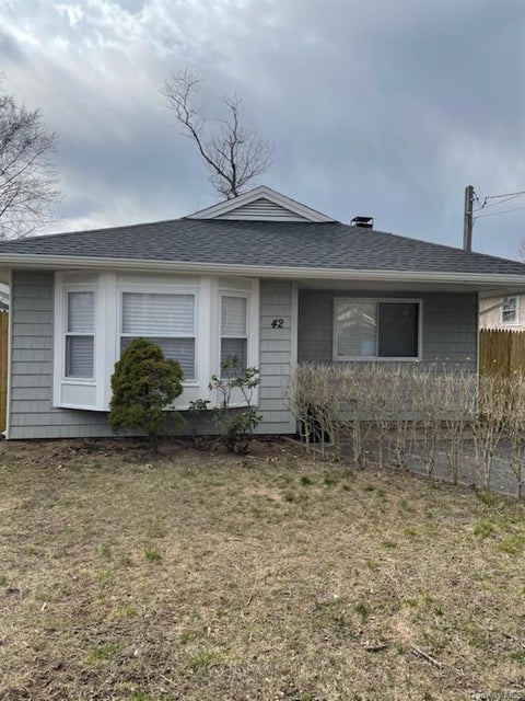 Homes For Sale - 42 Vernon Avenue<br/> Suffolk County, Mastic, NY 11950