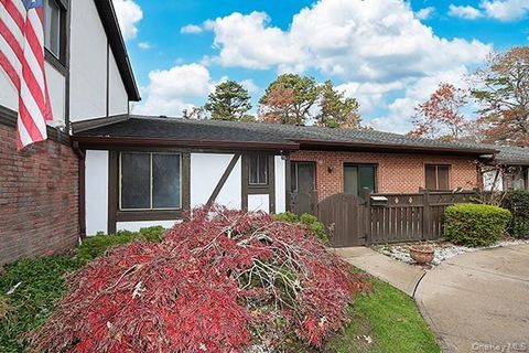 Photo of 603 Blue Ridge Drive, Medford, NY 11763 (MLS # 938075)